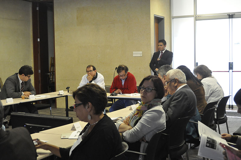 Alcalde y secretario en la sesion del consejo distrital